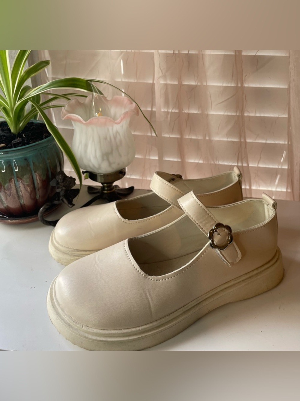 Cream Mary Jane Platform Shoes with Flower Buckle